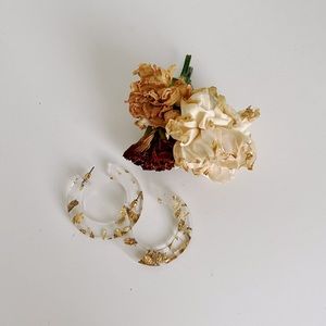 HANDMADE 24K GOLD FLAKE CLEAR RESIN EARRINGS